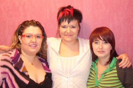 Voila les trois soeurs  .......................